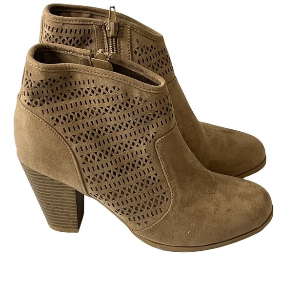 Me Too Women’s Booties Size 8.5 Tan Faux Suede Block Heel Ankle Boots - Picture 4 of 12